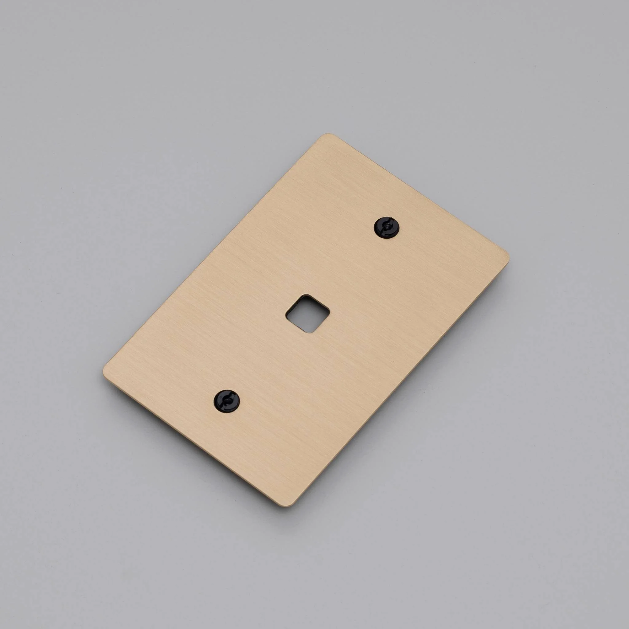 1G WALL PLATE / DIMMER OR TOGGLE - Image 3