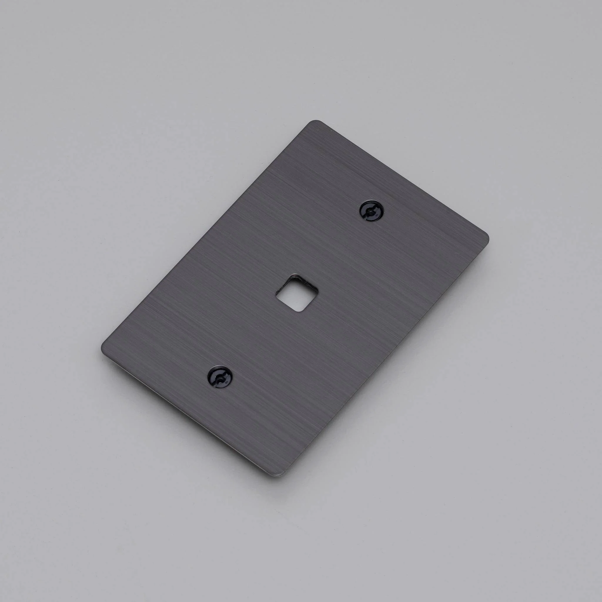 1G WALL PLATE / DIMMER OR TOGGLE - Image 5