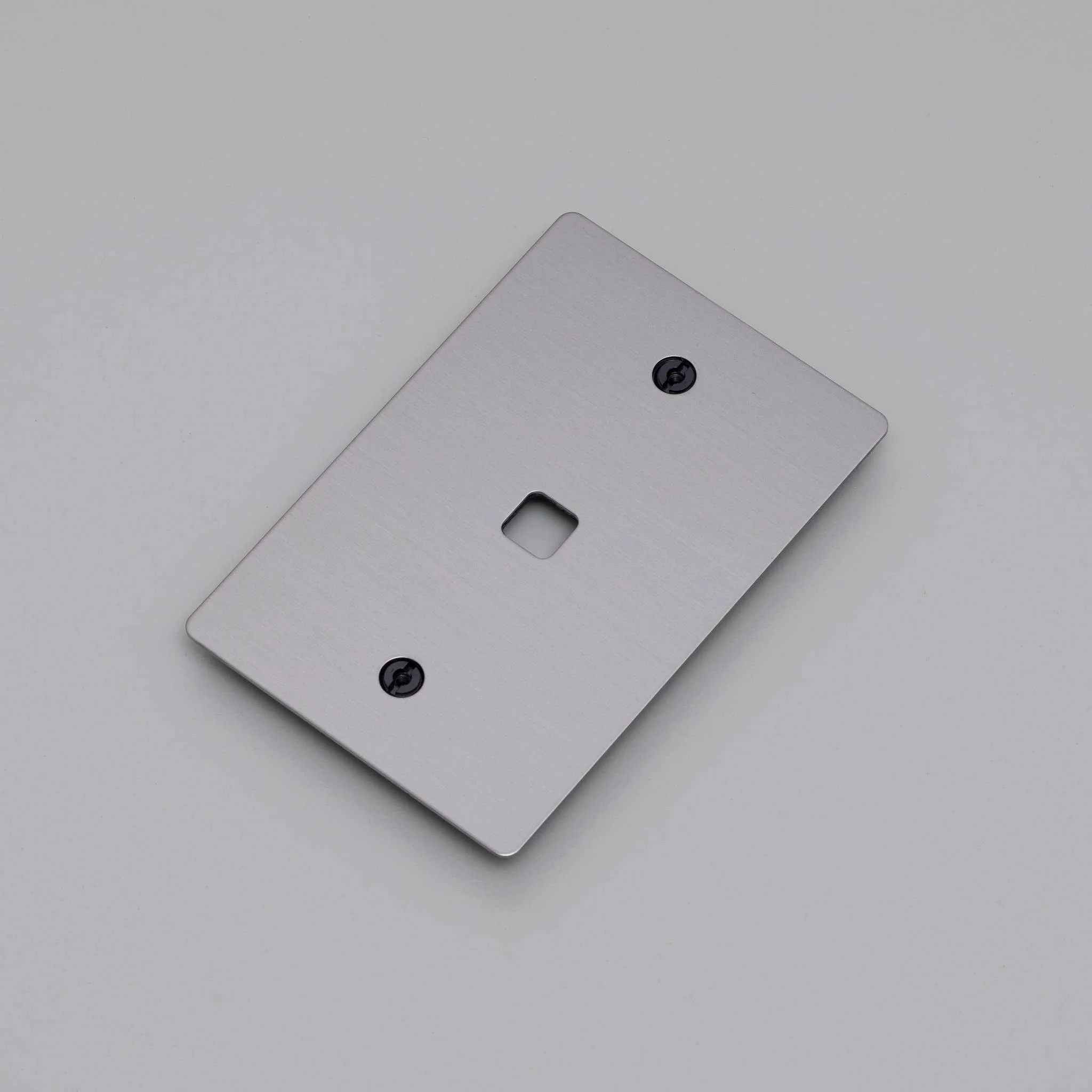 1G WALL PLATE / DIMMER OR TOGGLE - Image 7