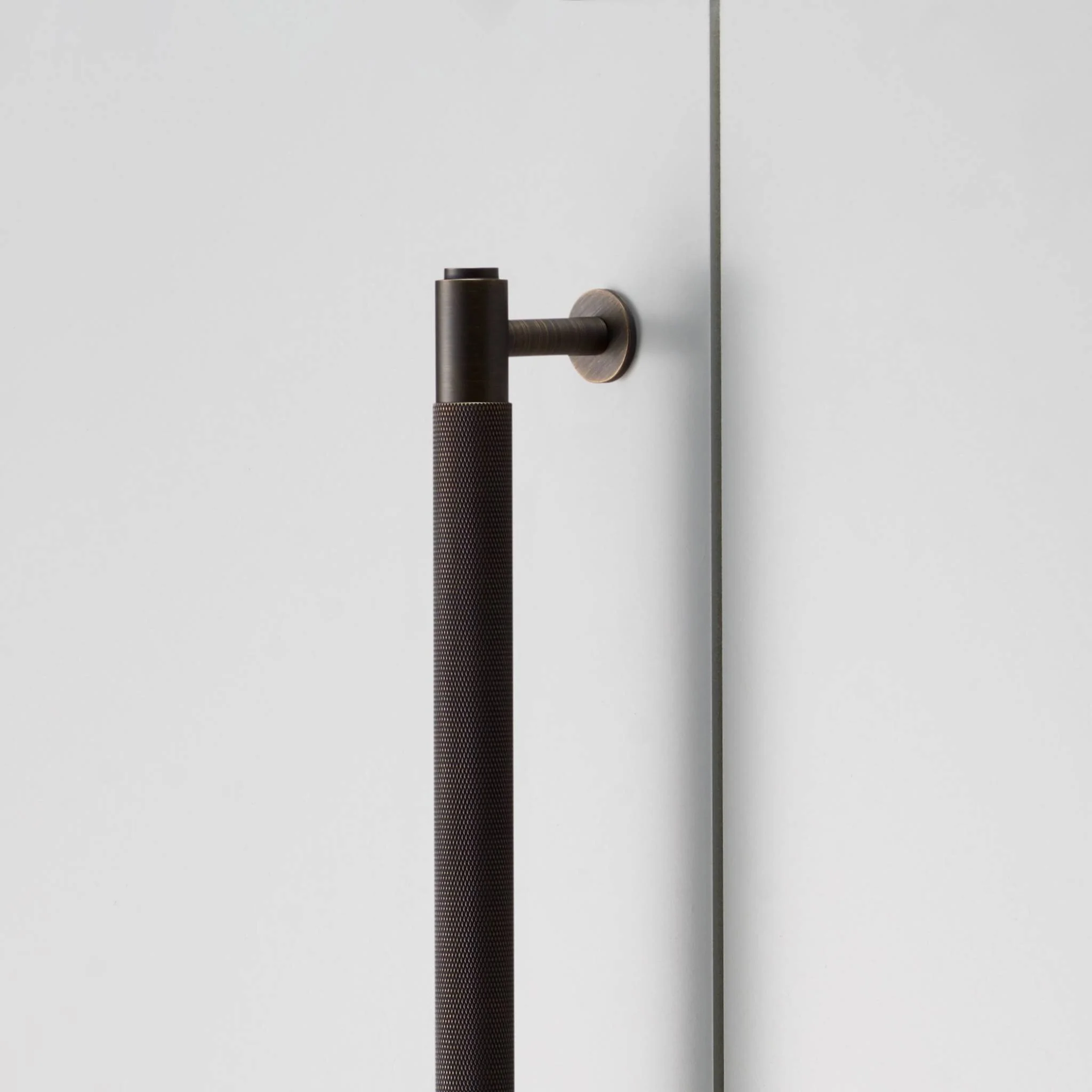 CLOSET BAR / CROSS - Image 21