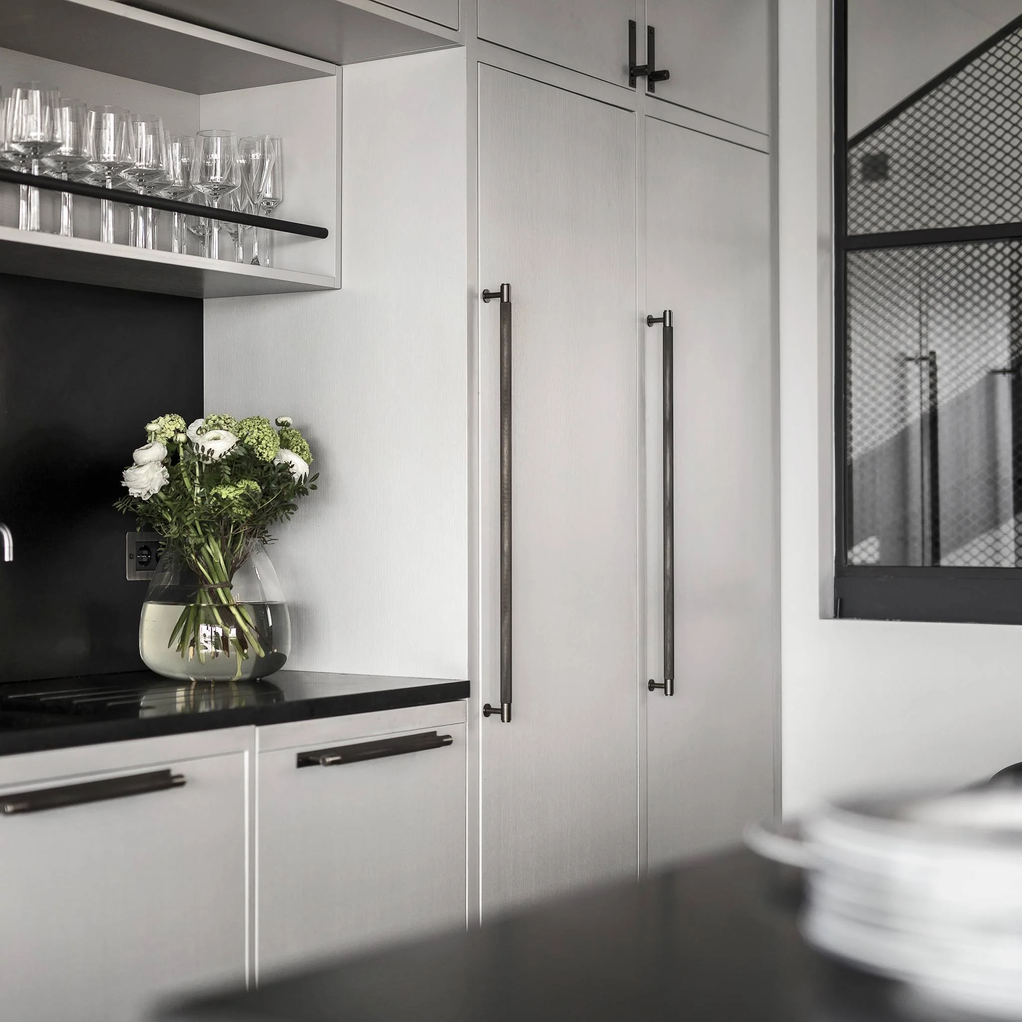 CLOSET BAR / CROSS - Image 24