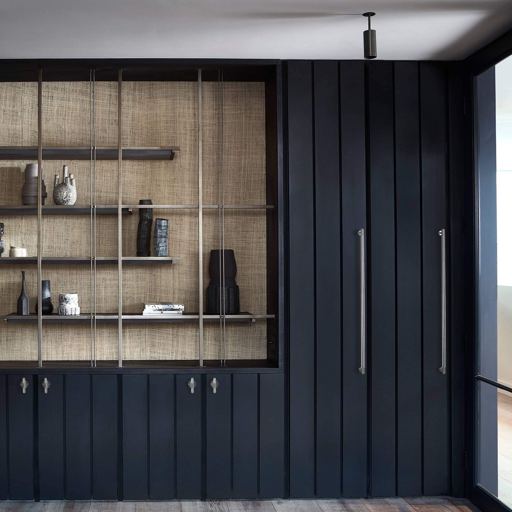 CLOSET BAR / CROSS - Image 28