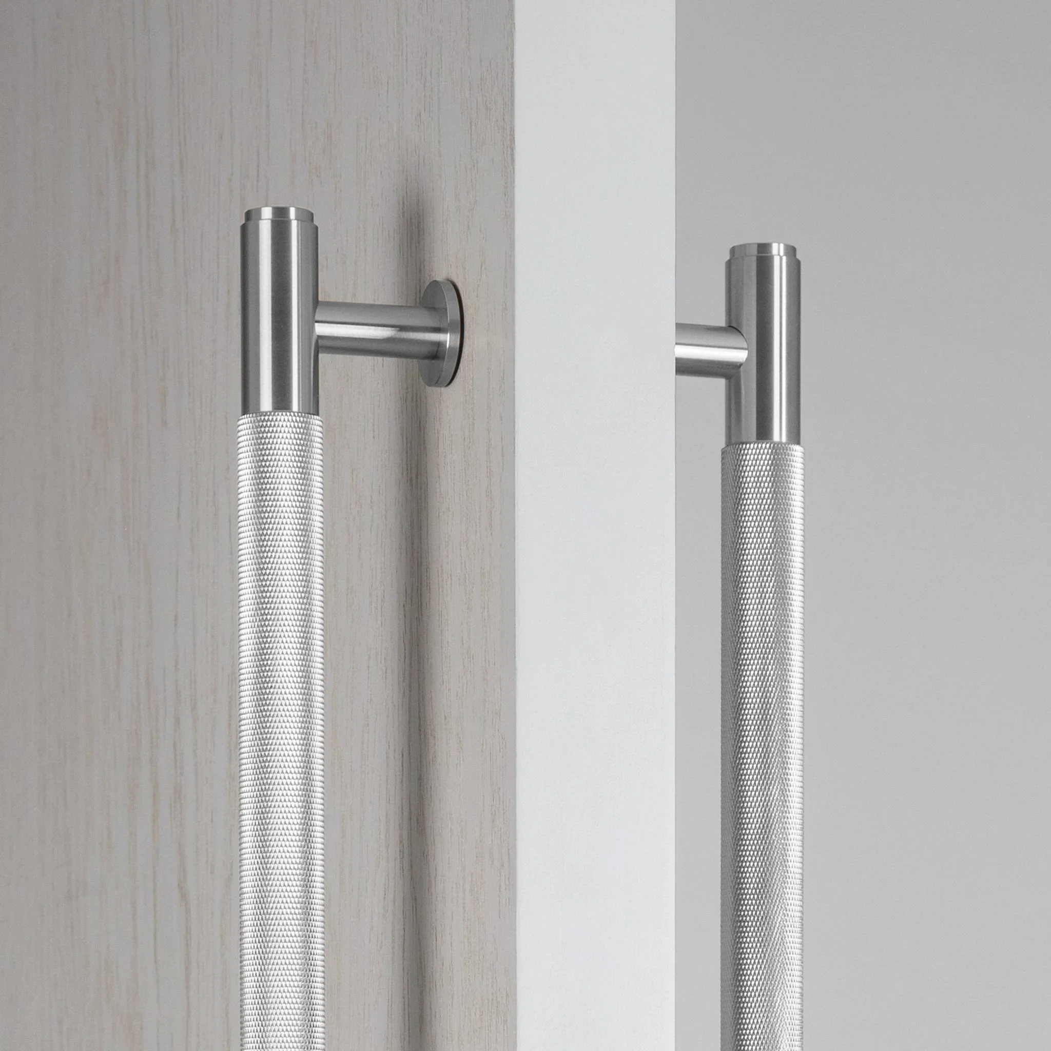 CLOSET BAR / DOUBLE-SIDED / CROSS - Image 10