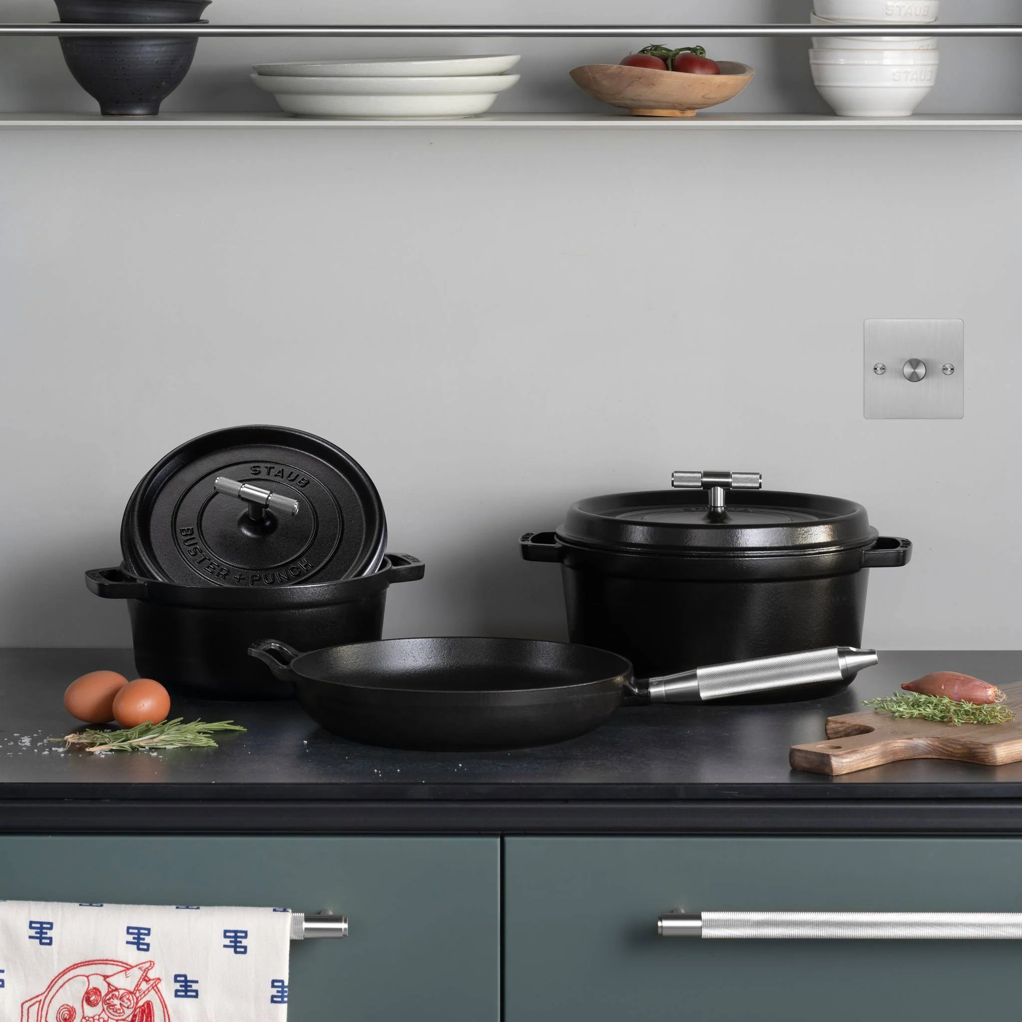 COCOTTE / 9.45 INCHES / CROSS / STAUB / BLACK - Image 14