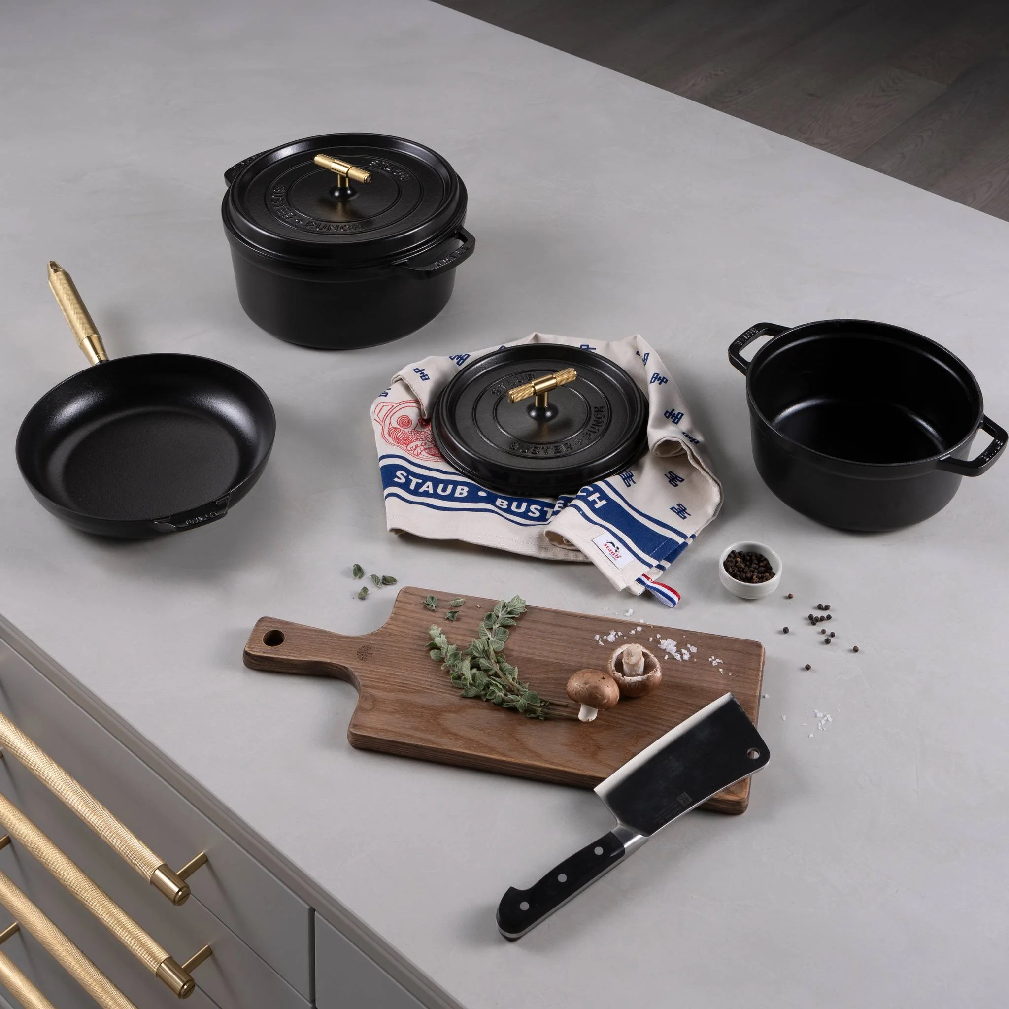 COCOTTE / 9.45 INCHES / CROSS / STAUB / BLACK - Image 9