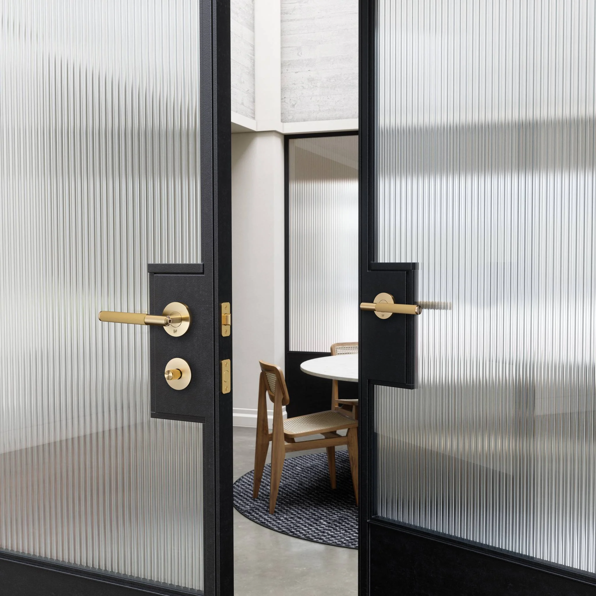 ANZ DOOR HANDLE SET / SPRUNG / LINEAR / PASSAGE - Image 6