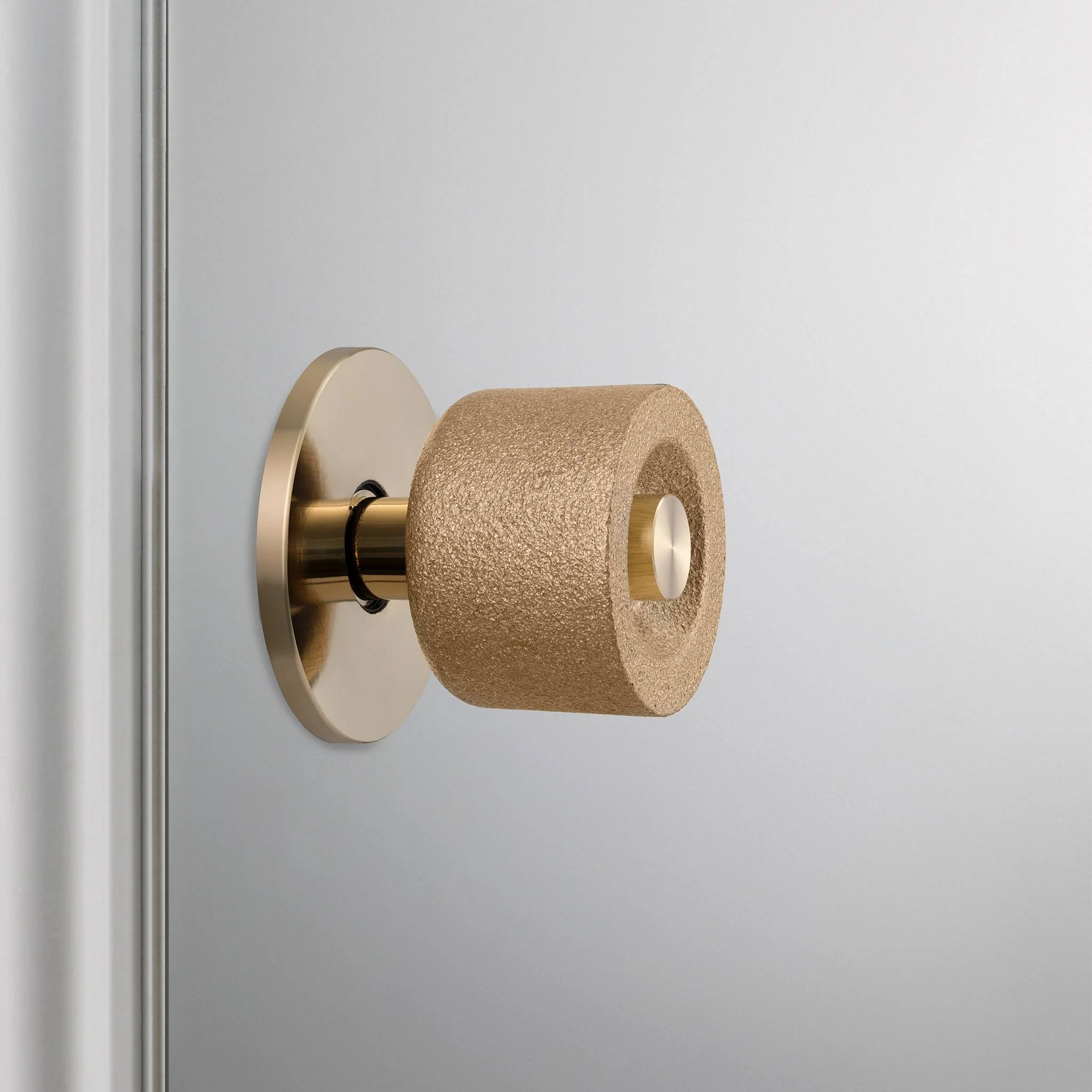 DOOR KNOB SET / CAST / LATCH INCLUDED - Image 3