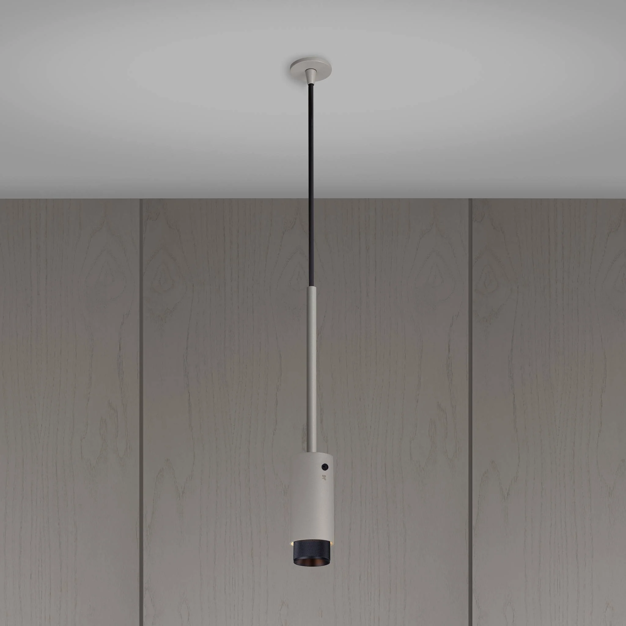 EXHAUST PENDANT / CROSS / STONE