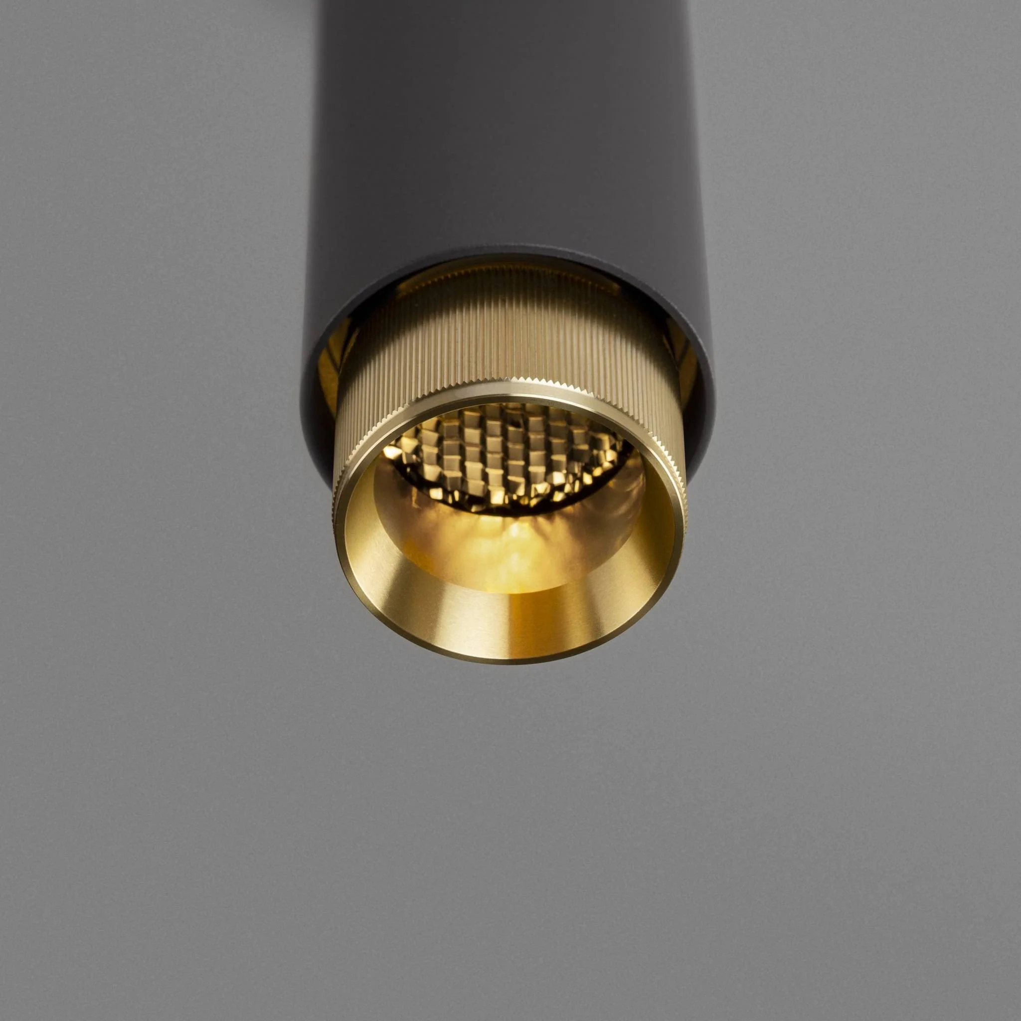 EXHAUST PENDANT / LINEAR  / GRAPHITE - Image 3