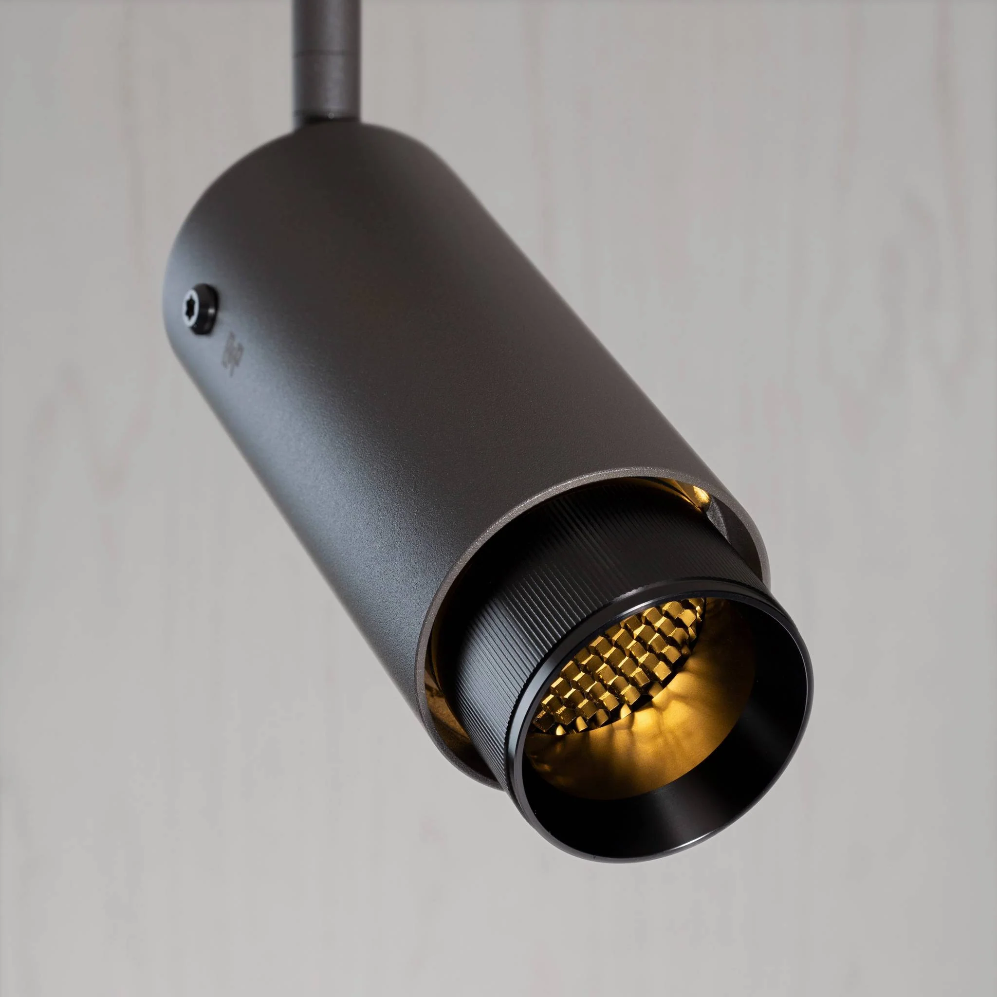 EXHAUST SPOT / LINEAR / GRAPHITE - Image 15