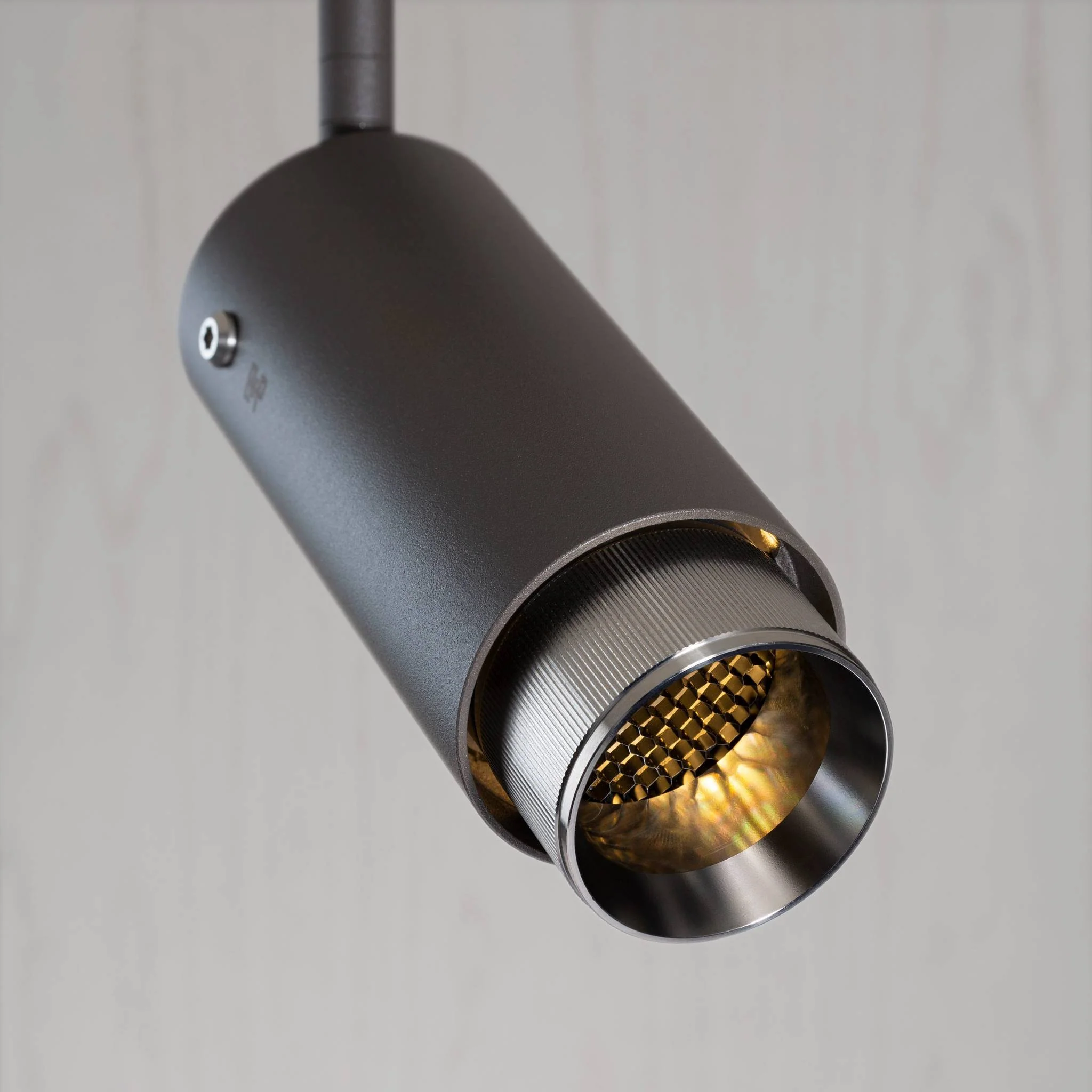 EXHAUST SPOT / LINEAR / GRAPHITE - Image 20