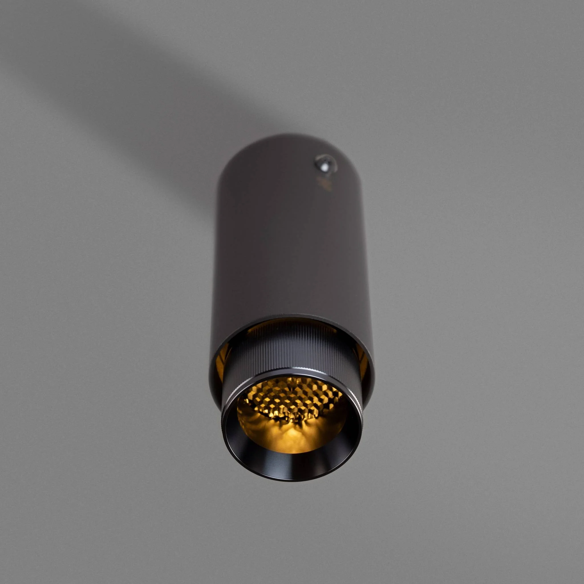 EXHAUST SURFACE / LINEAR  / GRAPHITE - Image 12