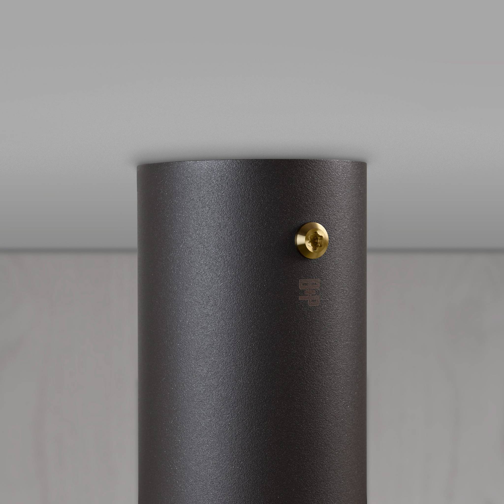 EXHAUST SURFACE / LINEAR  / GRAPHITE - Image 3