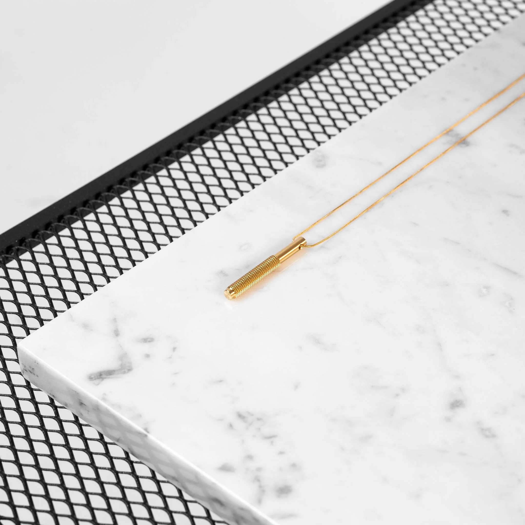 NECKLACE / VERTICAL - Image 16