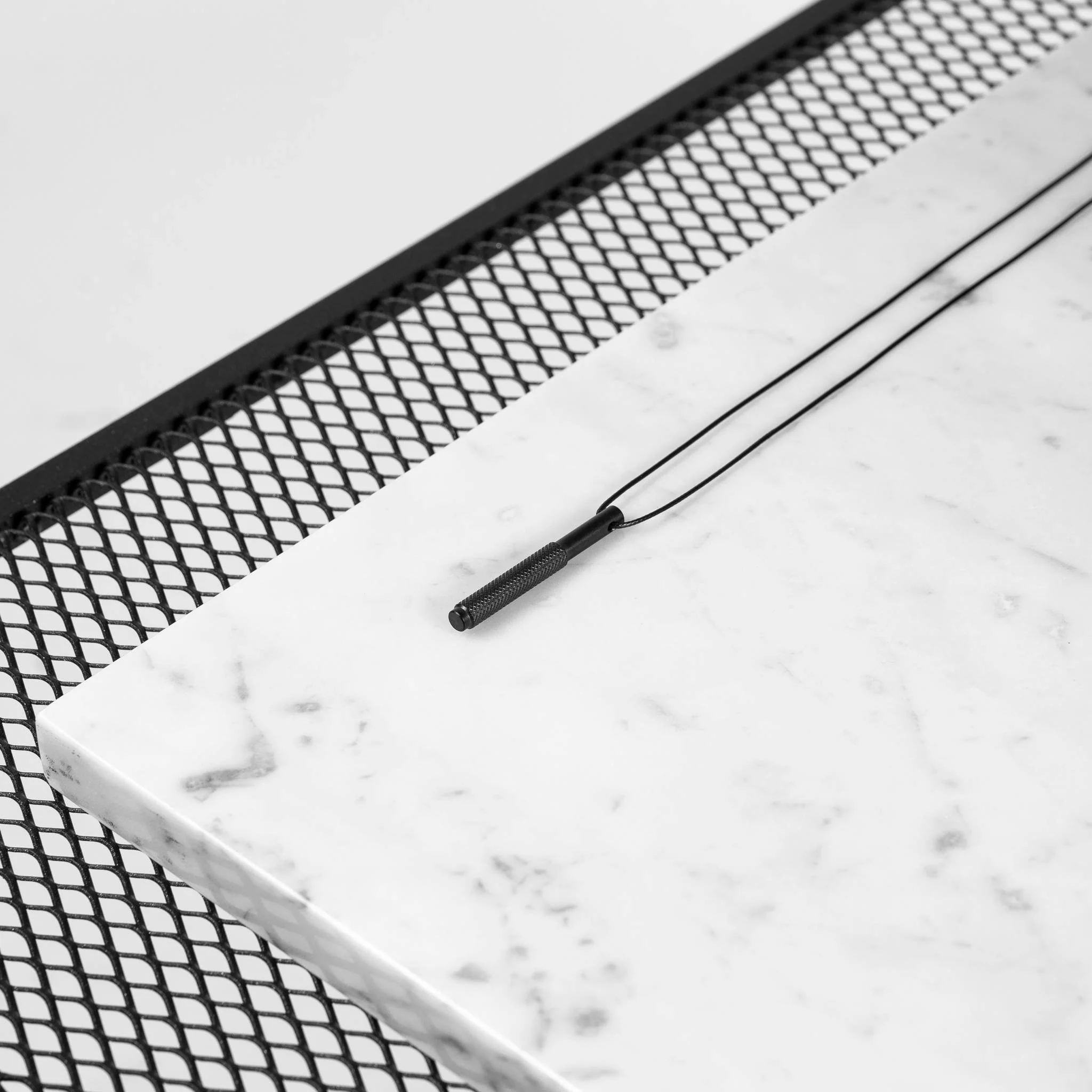 NECKLACE / VERTICAL - Image 8