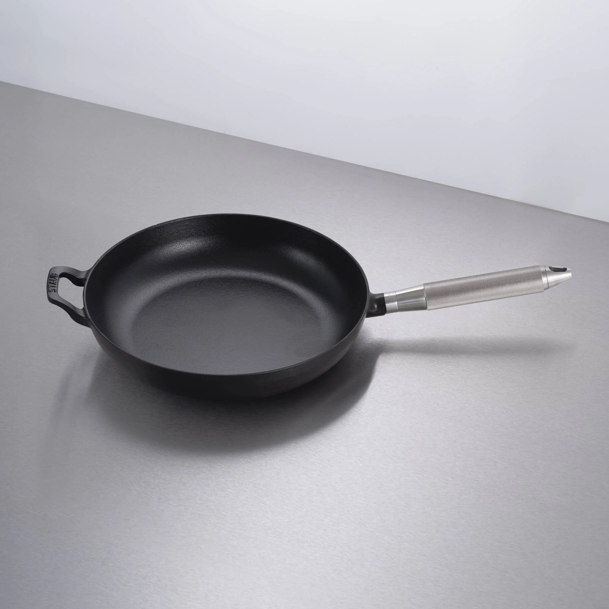PAN / 11.02 INCHES / CROSS / STAUB - Image 10