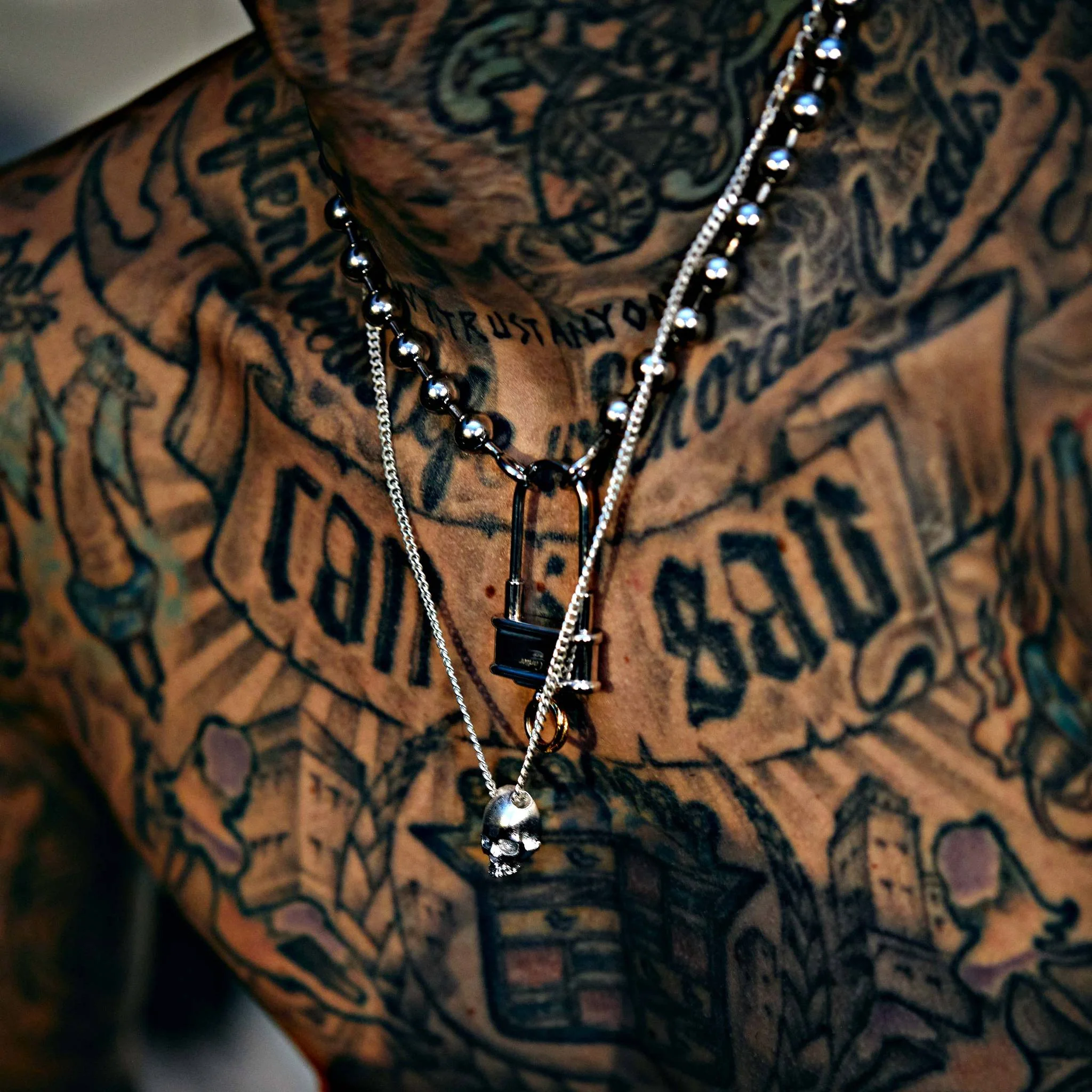 SKULL NECKLACE / TRAVIS BARKER - Image 11