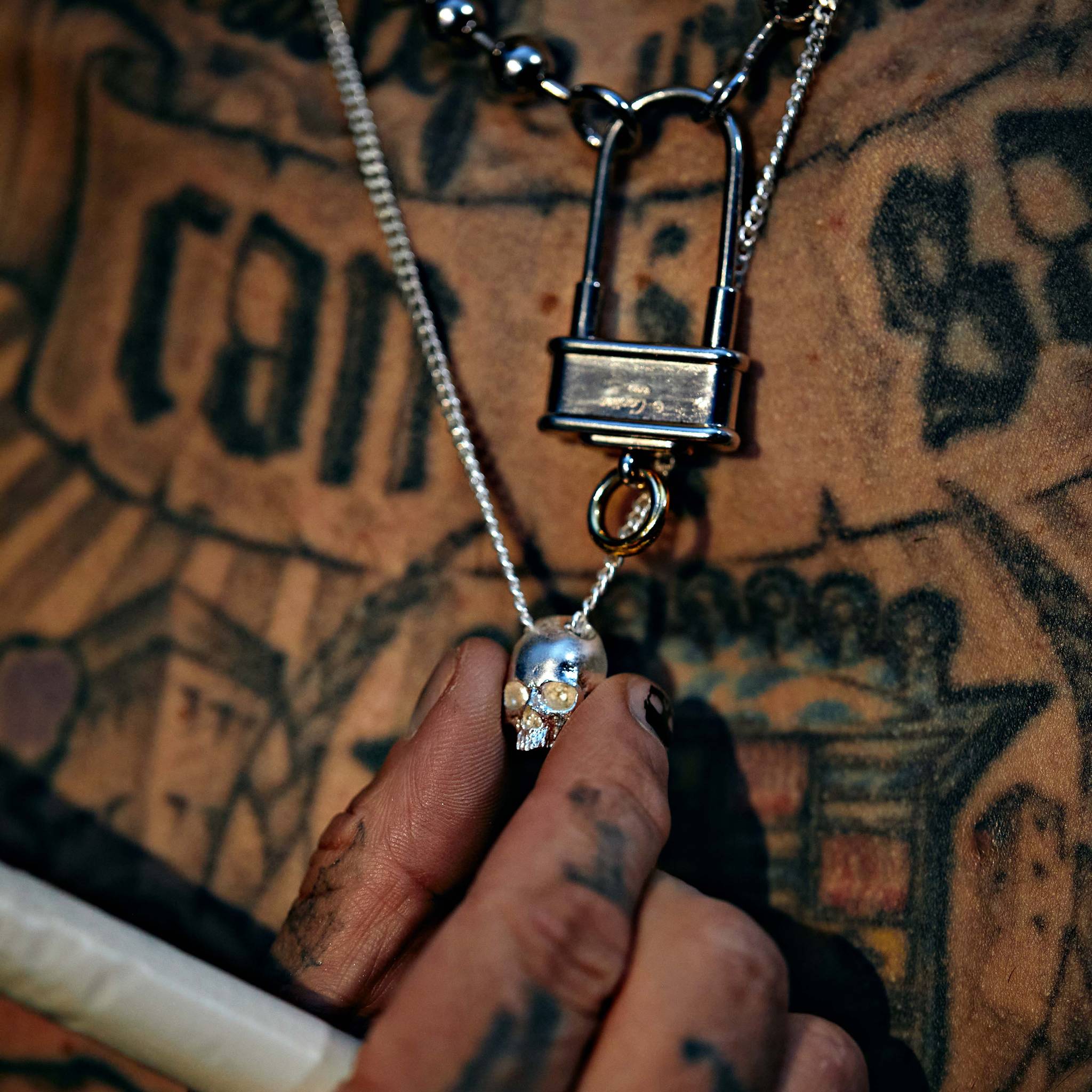 SKULL NECKLACE / TRAVIS BARKER - Image 12