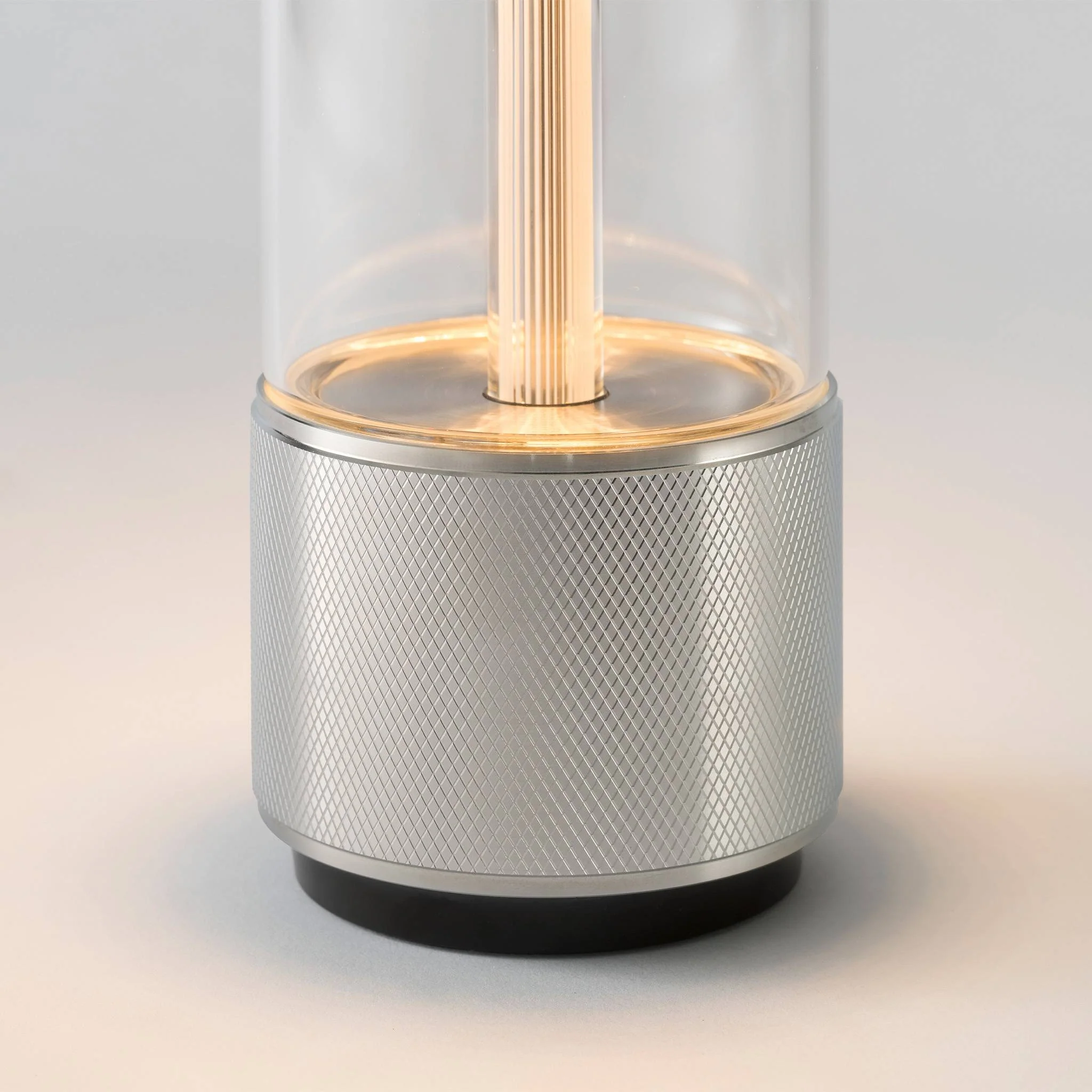TAKEOUT / PORTABLE TABLE LIGHT - Image 21