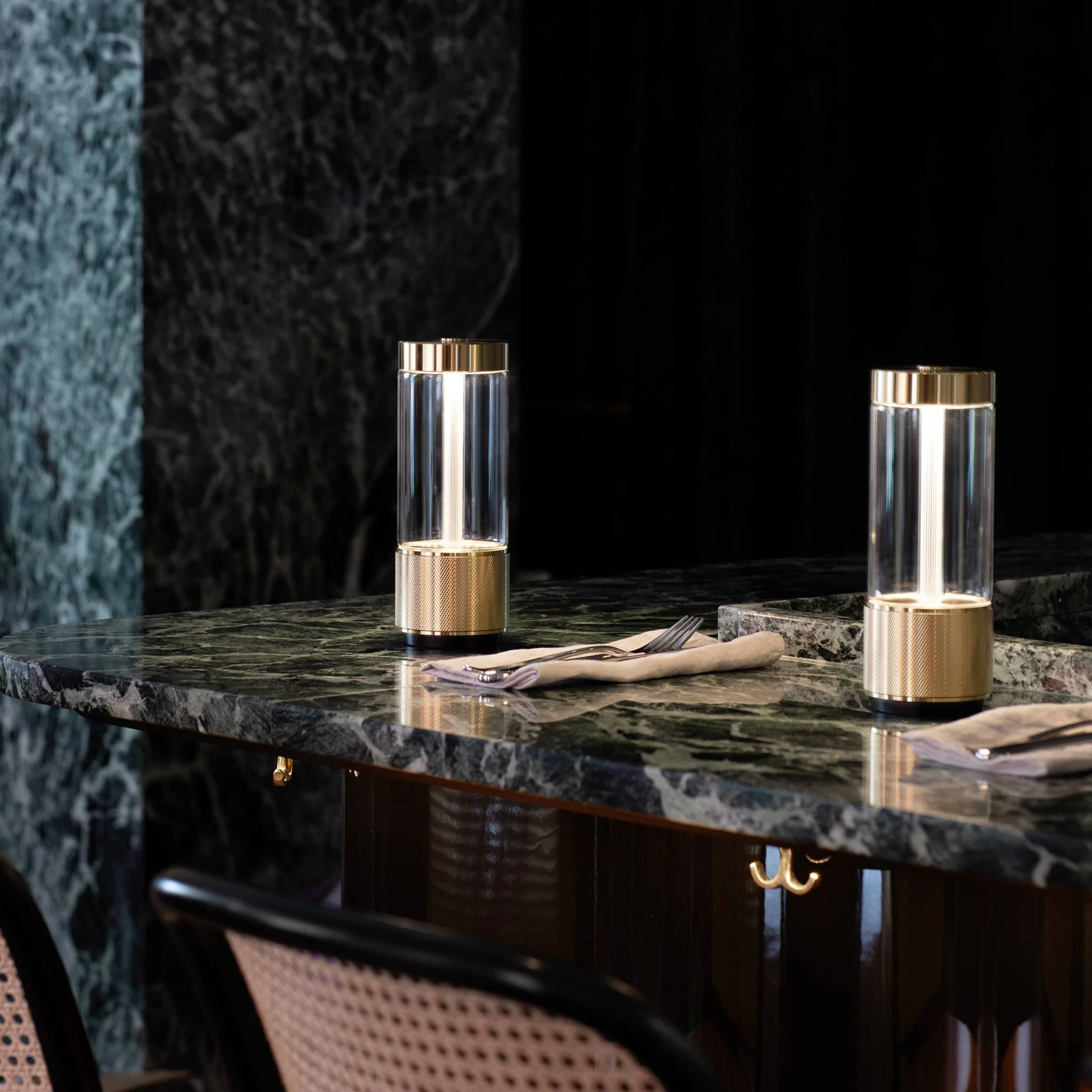 TAKEOUT / PORTABLE TABLE LIGHT - Image 6