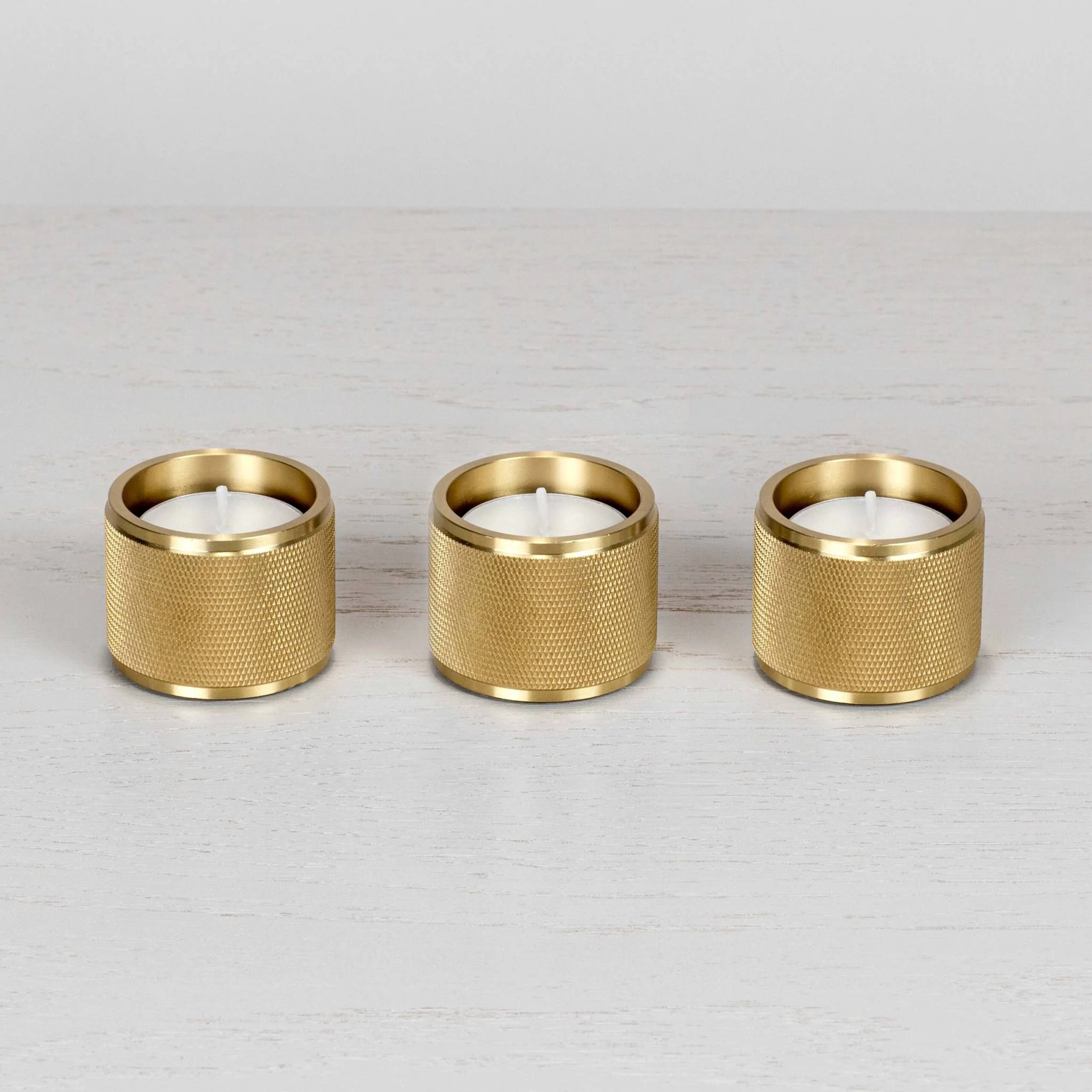 TEALIGHT CANDLE HOLDER / CROSS / SET OF 3