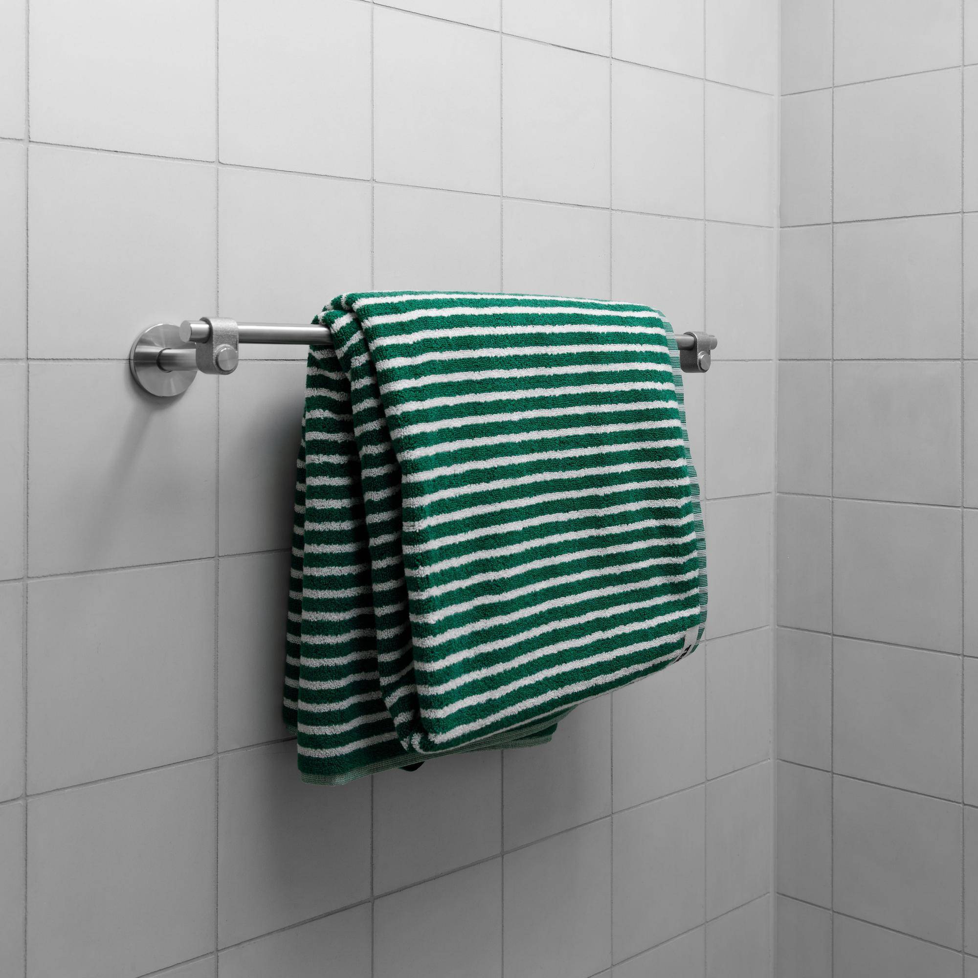TOWEL RAIL / CAST - Image 11