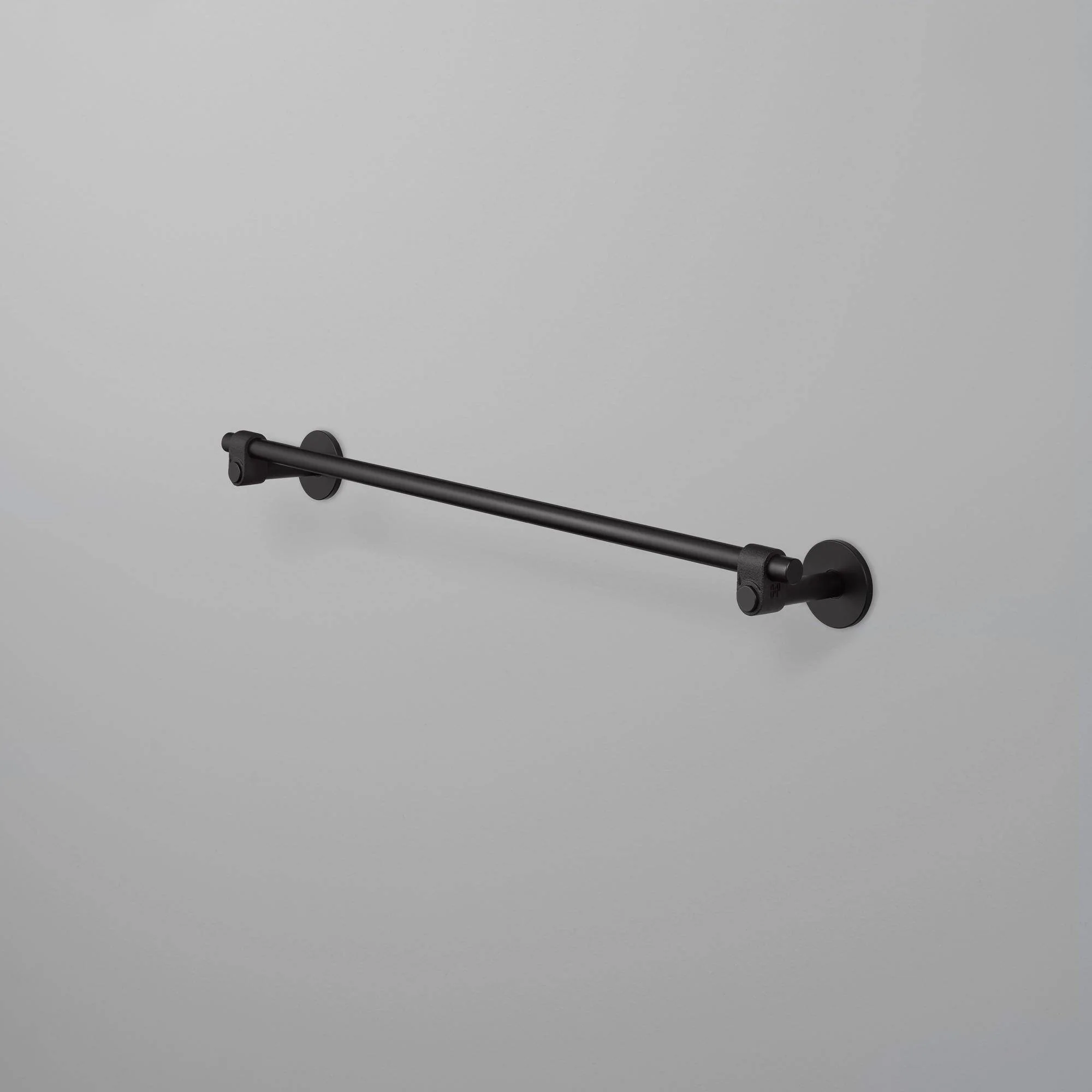 TOWEL RAIL / CAST - Image 12